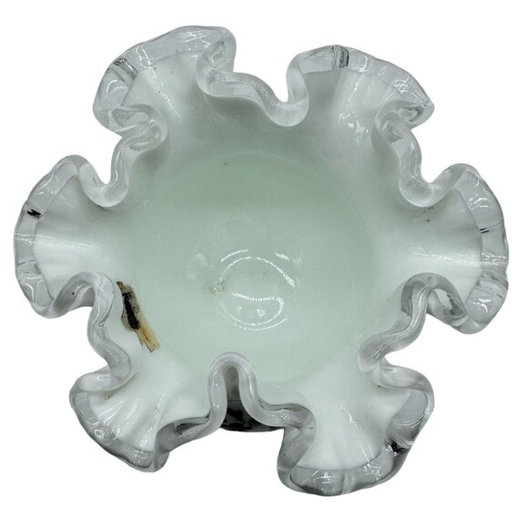 Fenton Glass Silvercrest "Violets in the Snow" Ruffled Bowl Signed C Gearhart - Picture 4 of 6